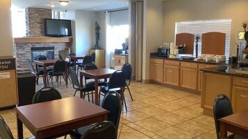 Free daily continental breakfast