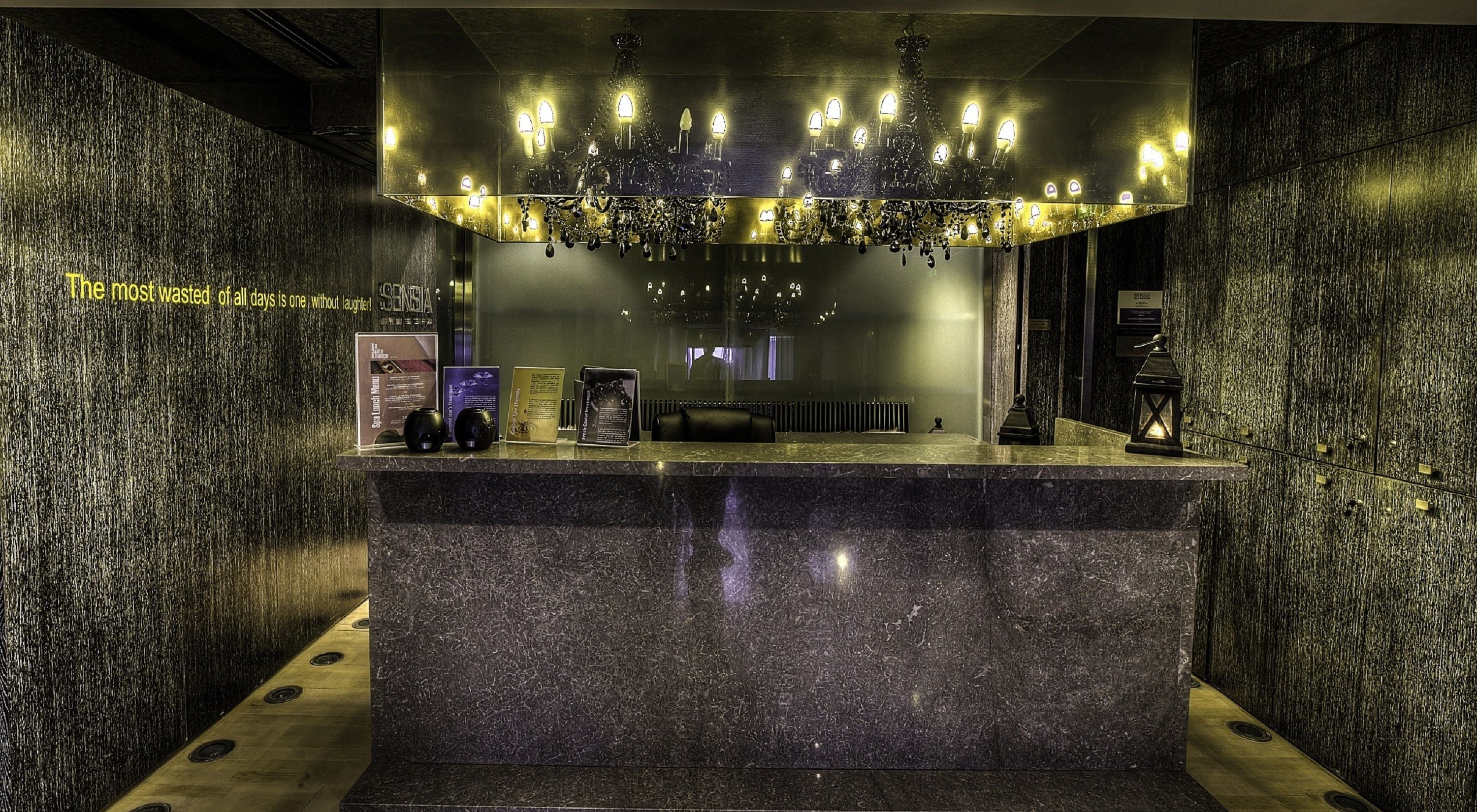 hot tub, steam room, turkish bath/hammam, body treatments, aromatherapy