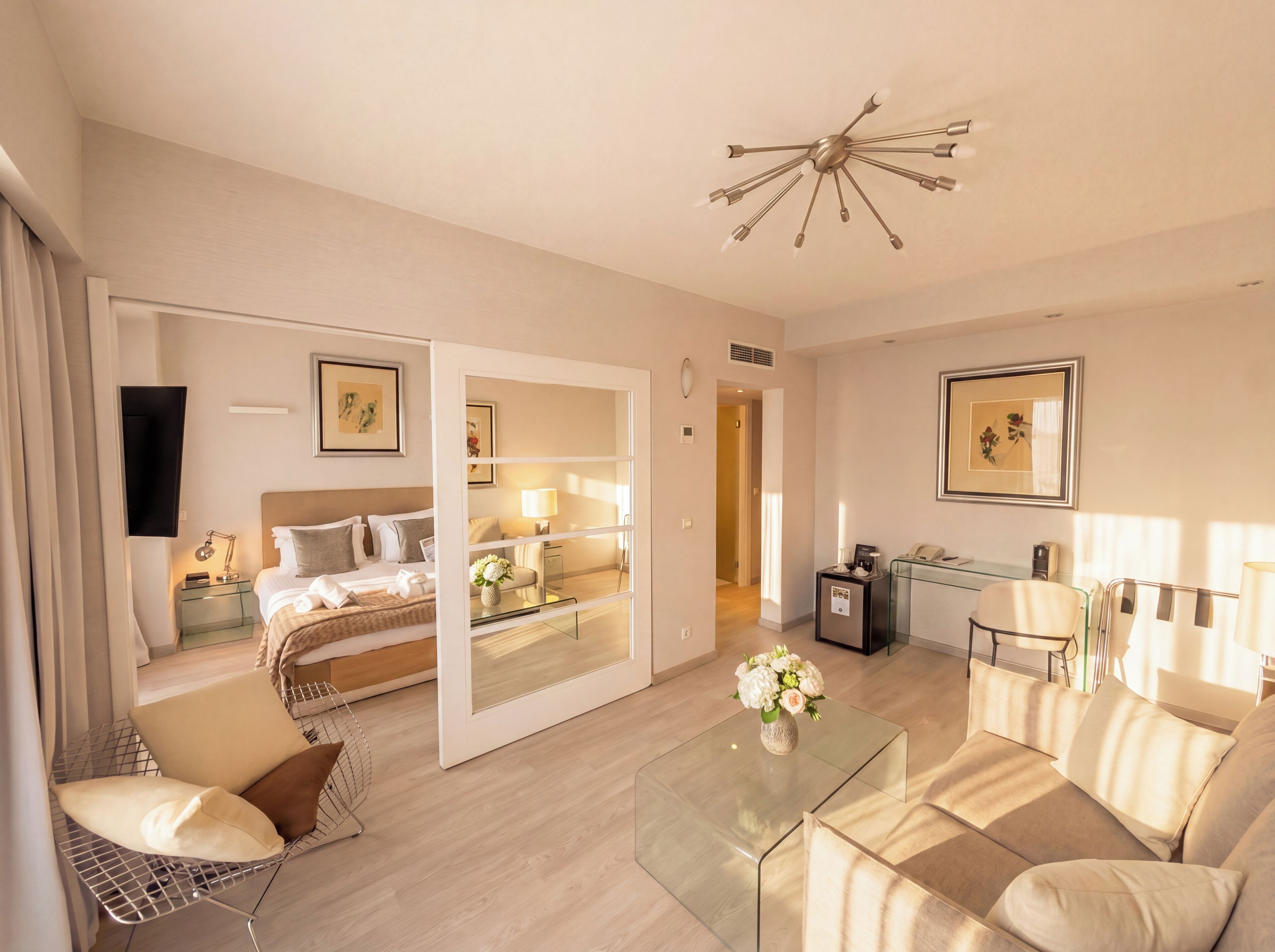 Premium bedding, minibar, in-room safe, desk