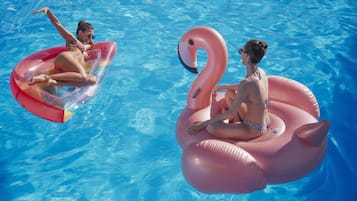 Seasonal outdoor pool, pool umbrellas, sun loungers