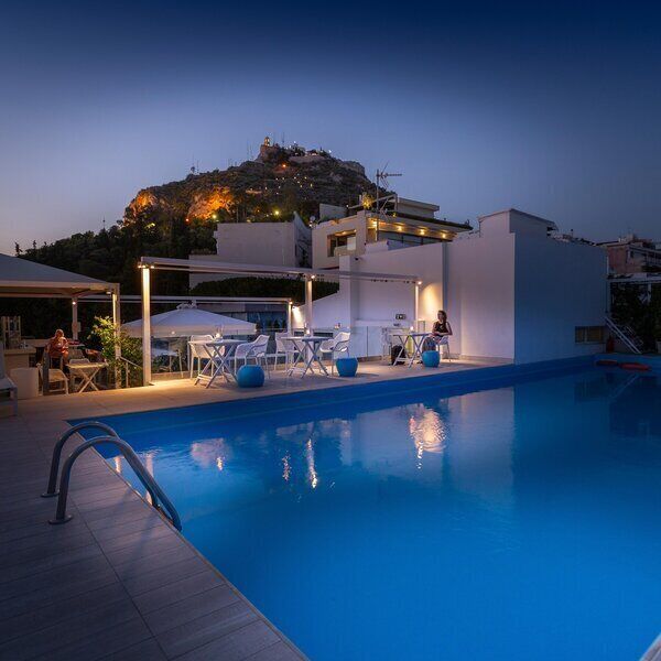 Seasonal outdoor pool, pool umbrellas, sun loungers