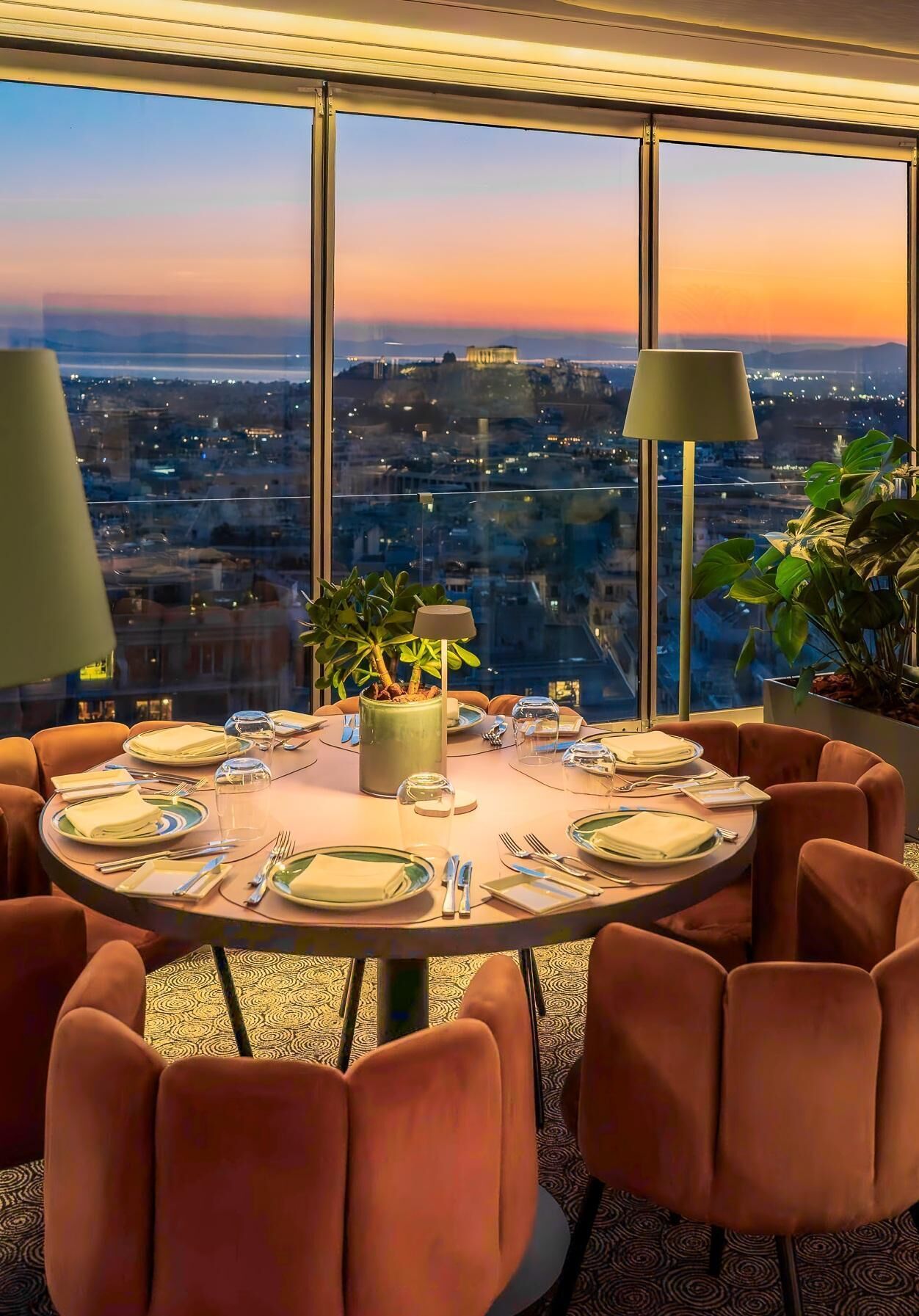 Breakfast, lunch, dinner served; Mediterranean cuisine 