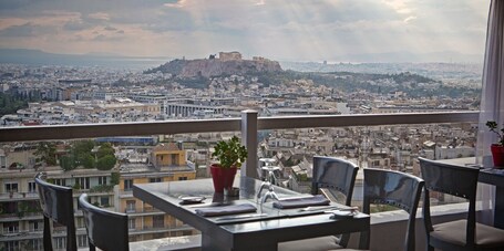 St George Lycabettus Hotel - Image 26