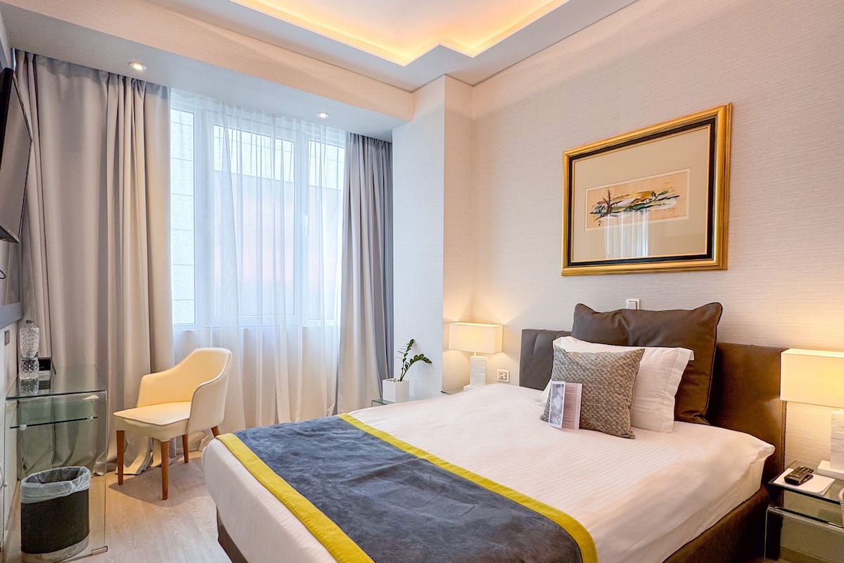 Basic Single Room with Courtyard View | Premium bedding, minibar, in-room safe, individually decorated