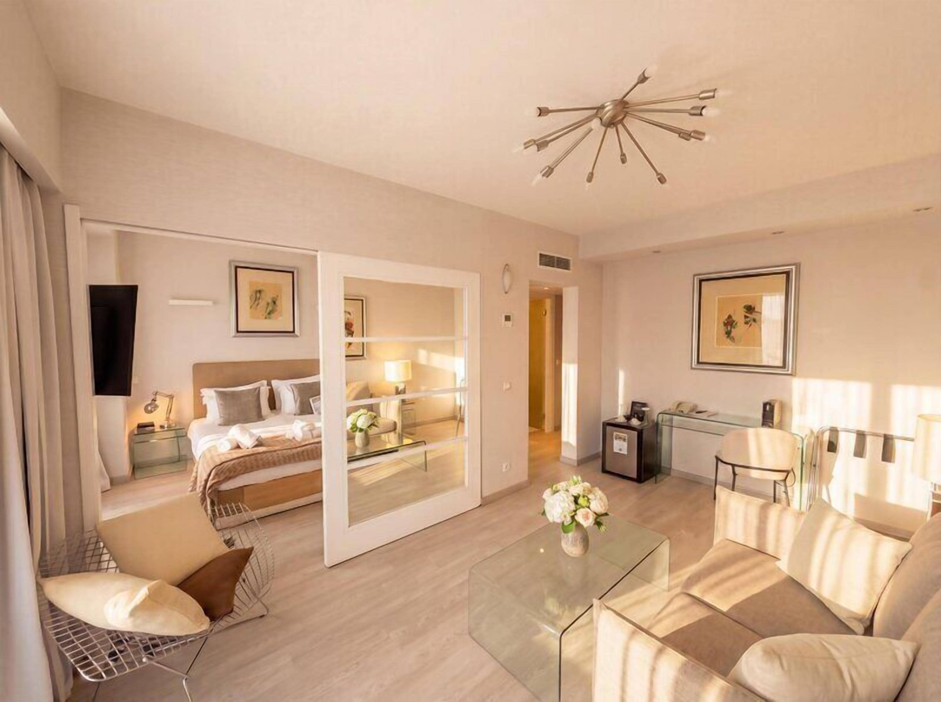 Junior Suite | Vardagsrum | Tv