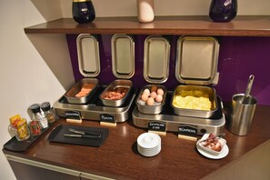 Desayuno buffet todos los días (con cargo)