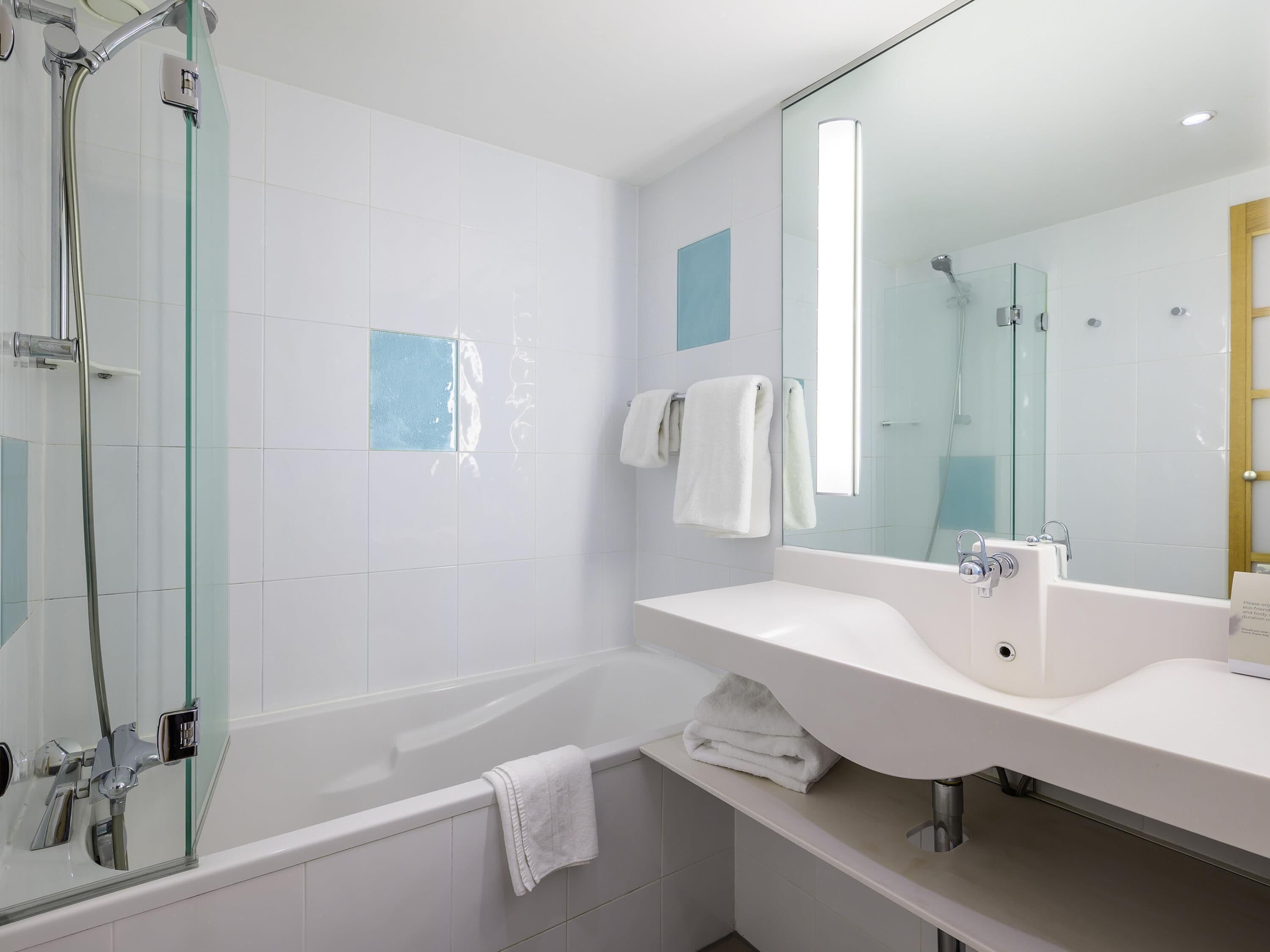 Executive Room, 1 Queen Bed with Sofa bed | Minibar, in-room safe, desk, laptop workspace