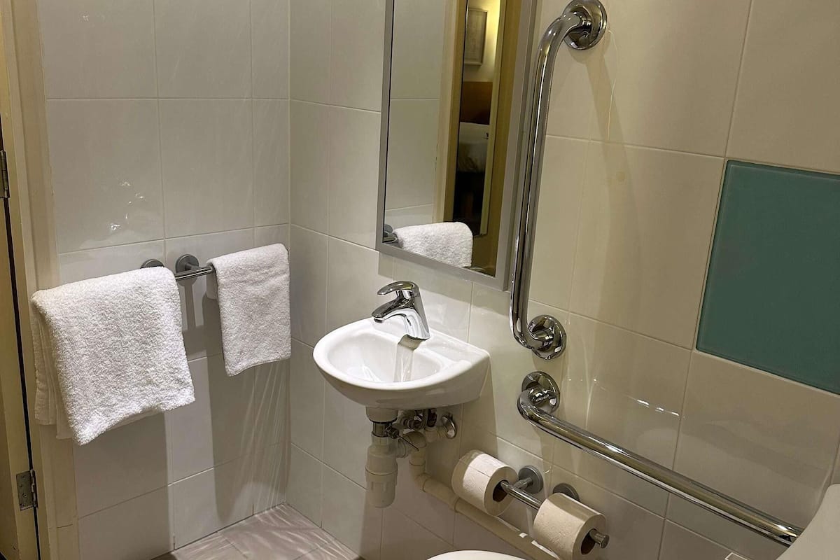 minibar, in-room safe, desk, laptop workspace