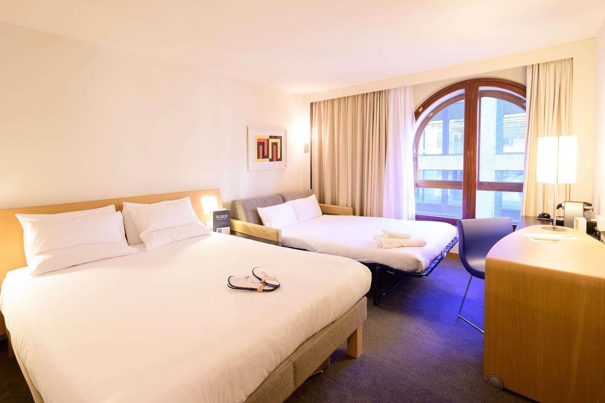 Superior Room, 1 Queen Bed with Sofa bed | Minibar, in-room safe, desk, laptop workspace