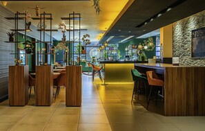 Breakfast, lunch and dinner served - Novotel Birmingham Centre (Birmingham)