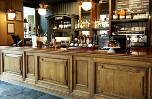 Bar (en la propiedad)
