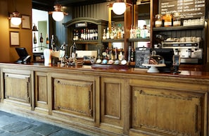 Bar (en la propiedad)