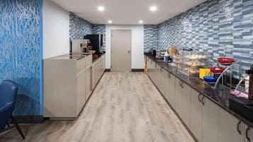 Petit déjeuner à emporter compris tous les jours