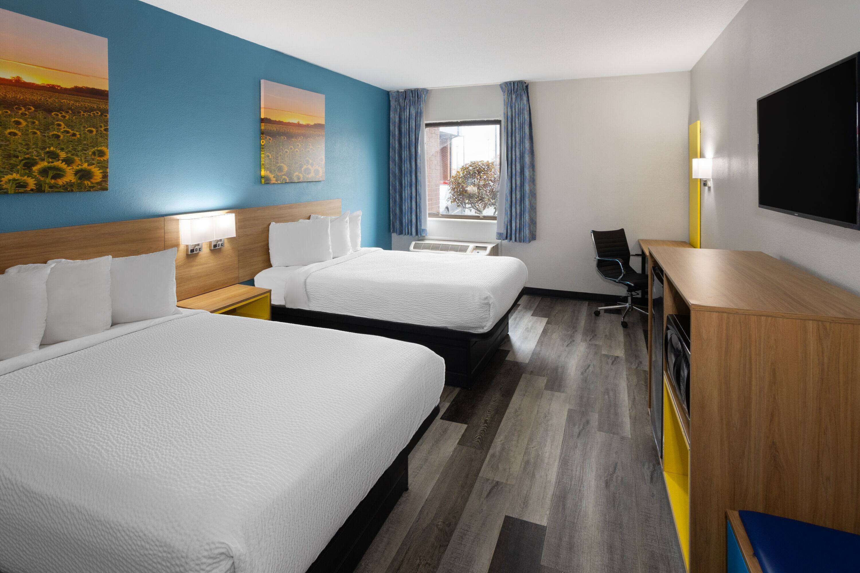 Photo - Days Inn & Suites by Wyndham Northwest Indianapolis