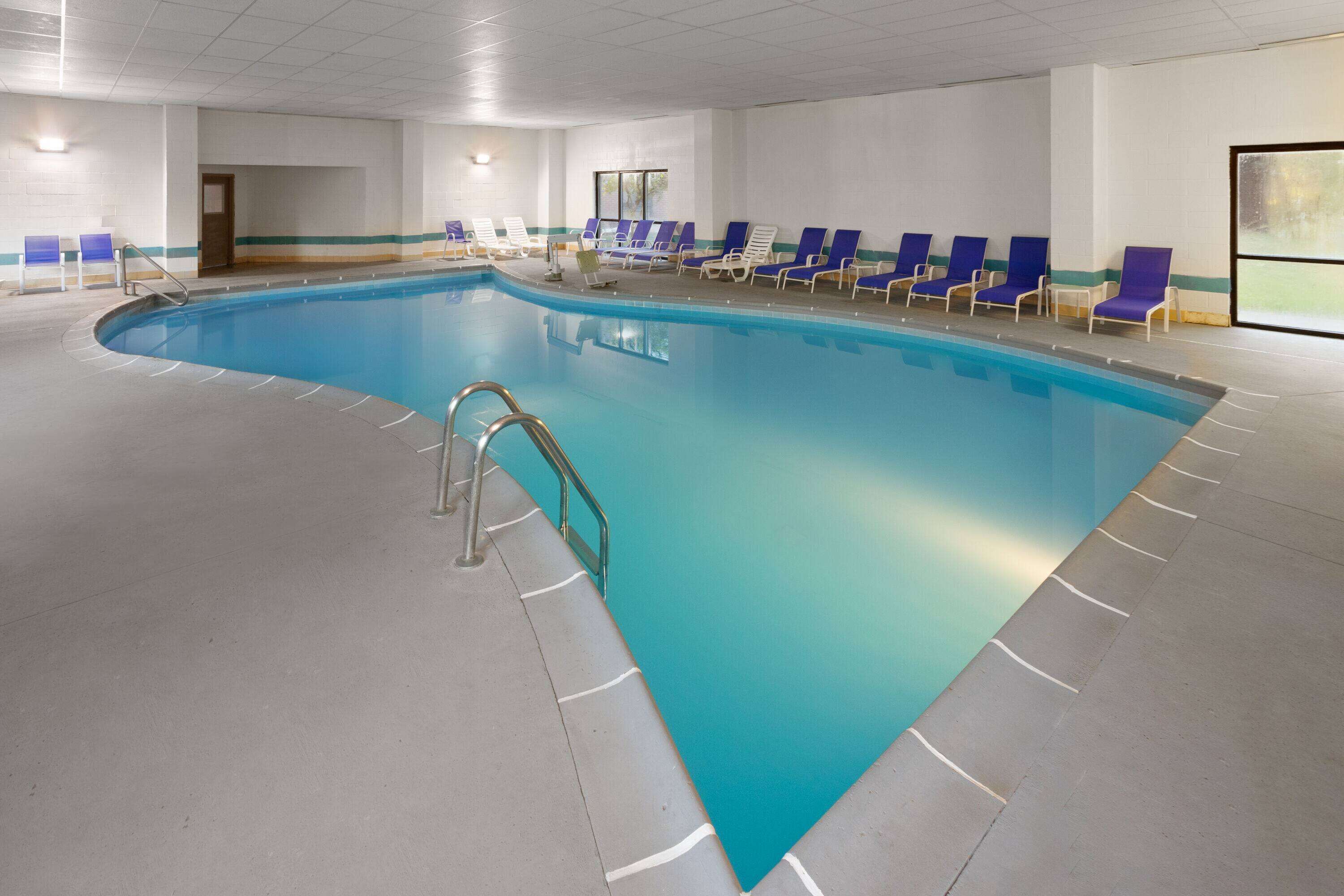 Photo - Days Inn & Suites by Wyndham Northwest Indianapolis