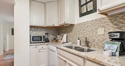 Fort Marcy Hotel Suites by All Seasons Resort Lodging