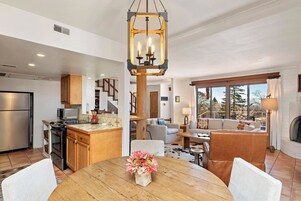 2-Bedroom Condominium | In-room dining