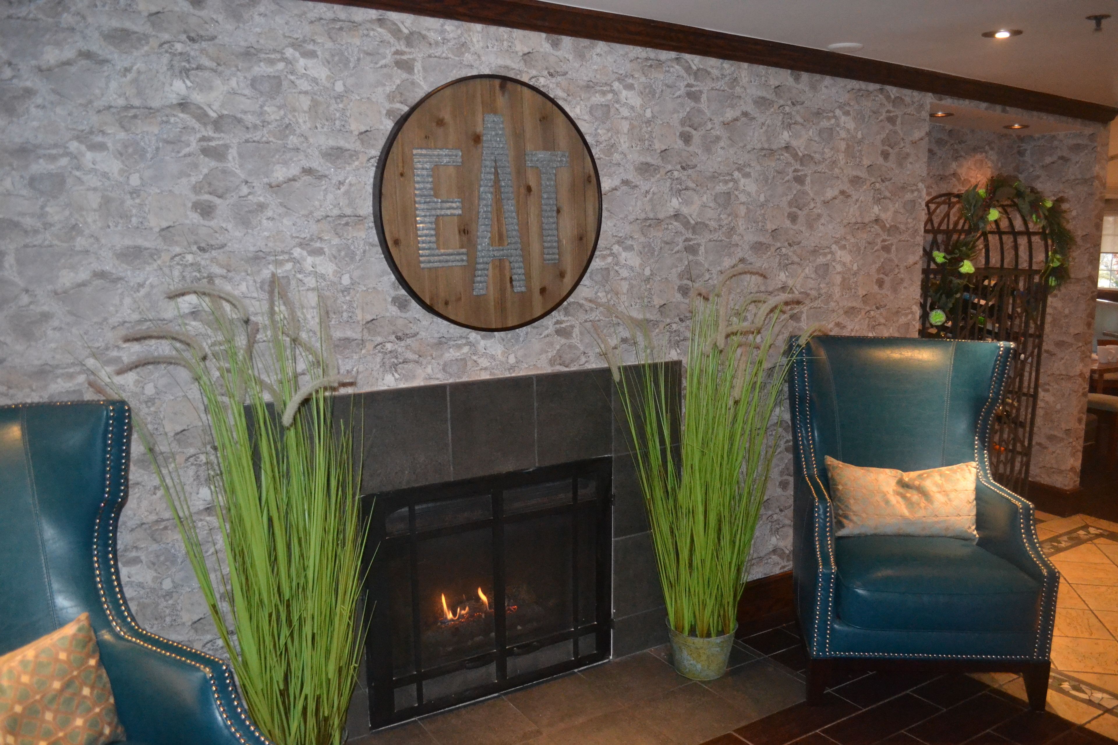 Bữa sáng kiểu Âu hàng ngày với phụ phí nhỏ 