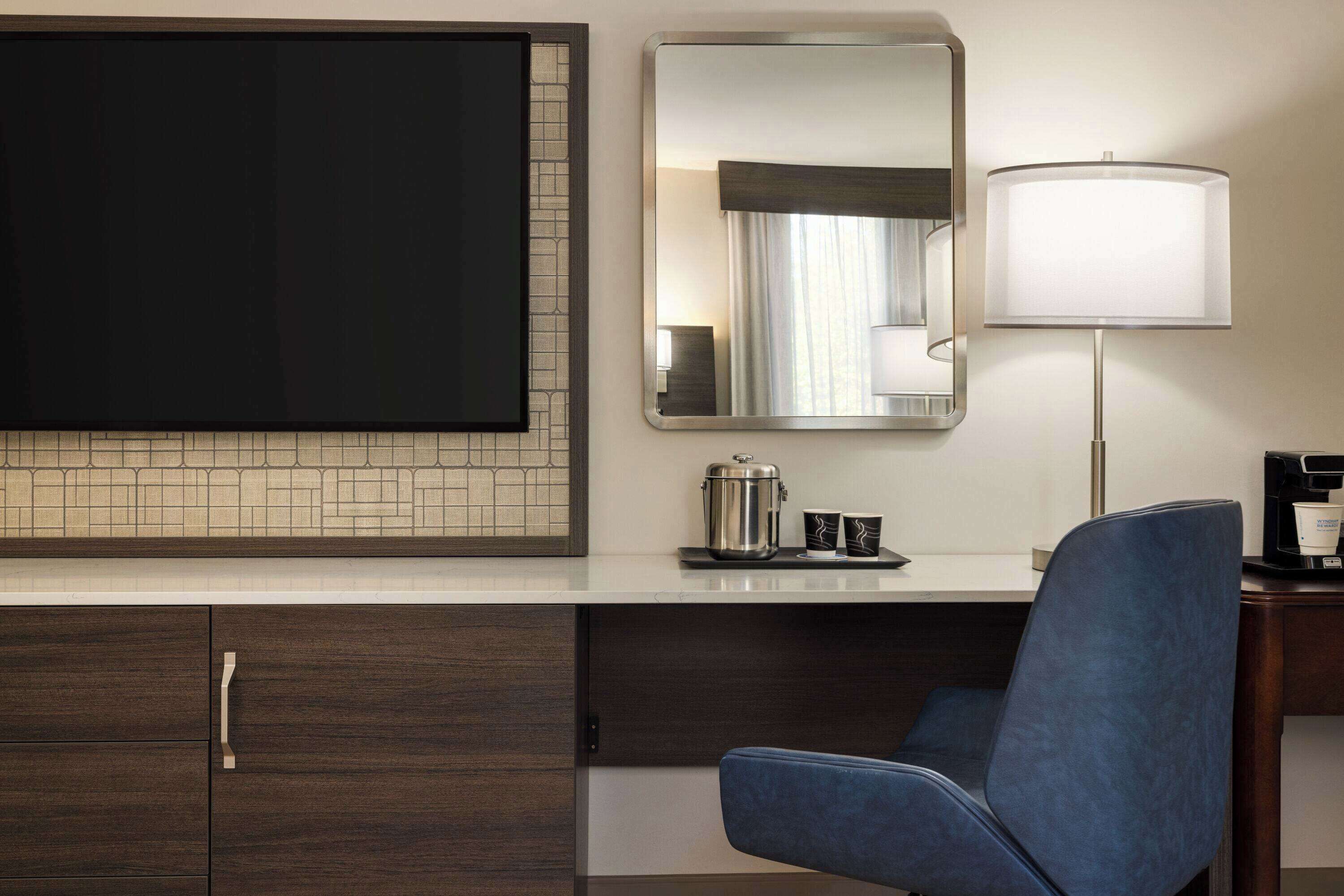 room, 1 double bed, non smoking, pool view | premium bedding, in-room safe, desk, blackout curtains