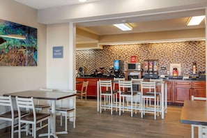 Free daily continental breakfast