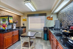 Free daily continental breakfast