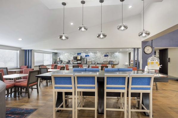 Tägliches inbegriffenes Frühstücksbuffet