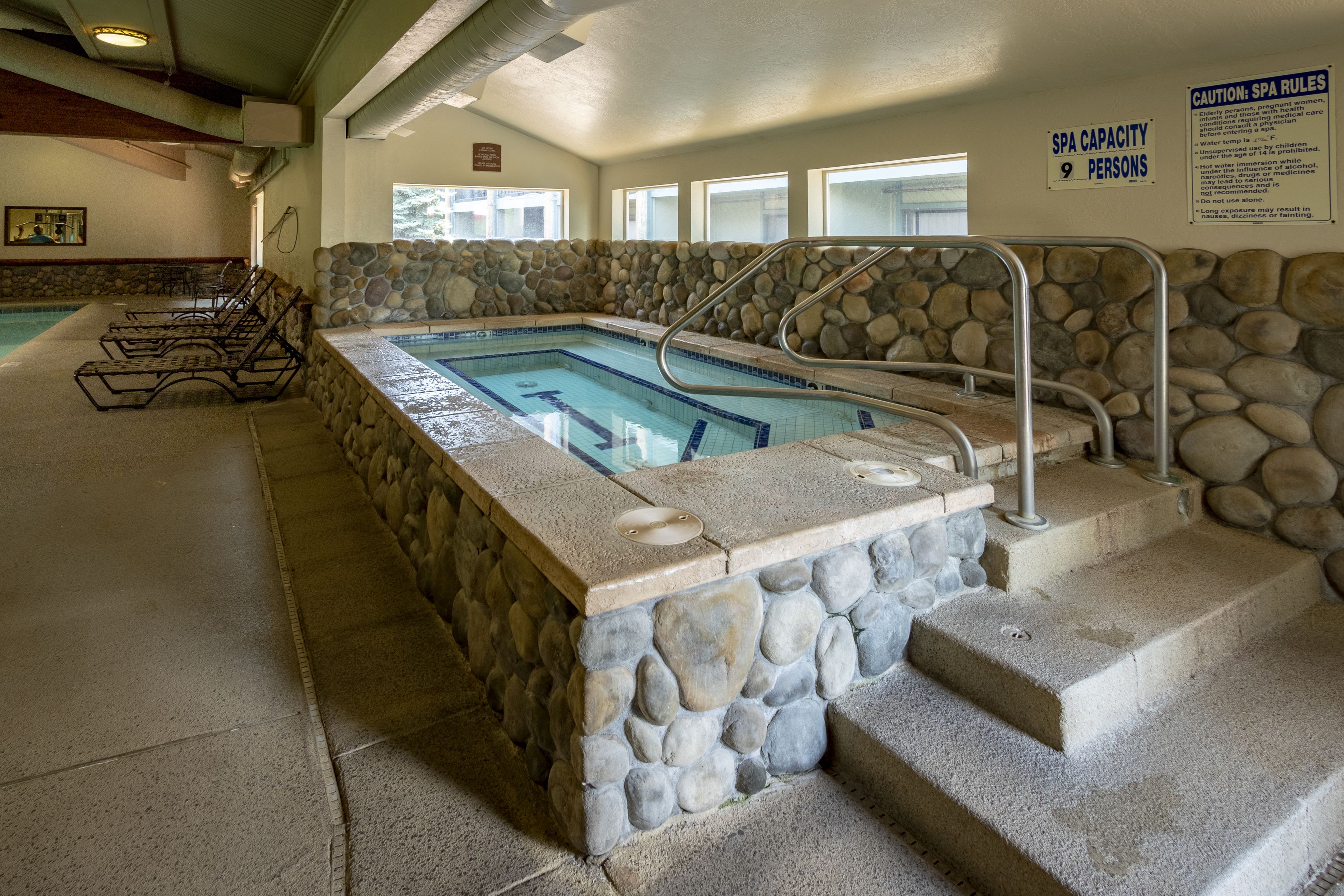 indoor spa tub