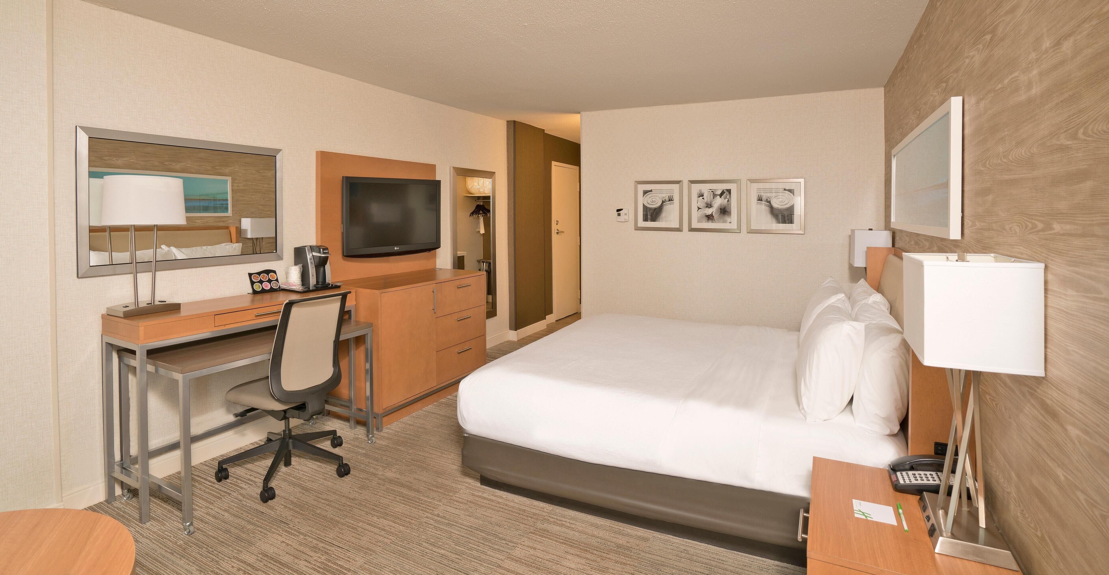 Pillowtop beds, in-room safe, desk, laptop workspace