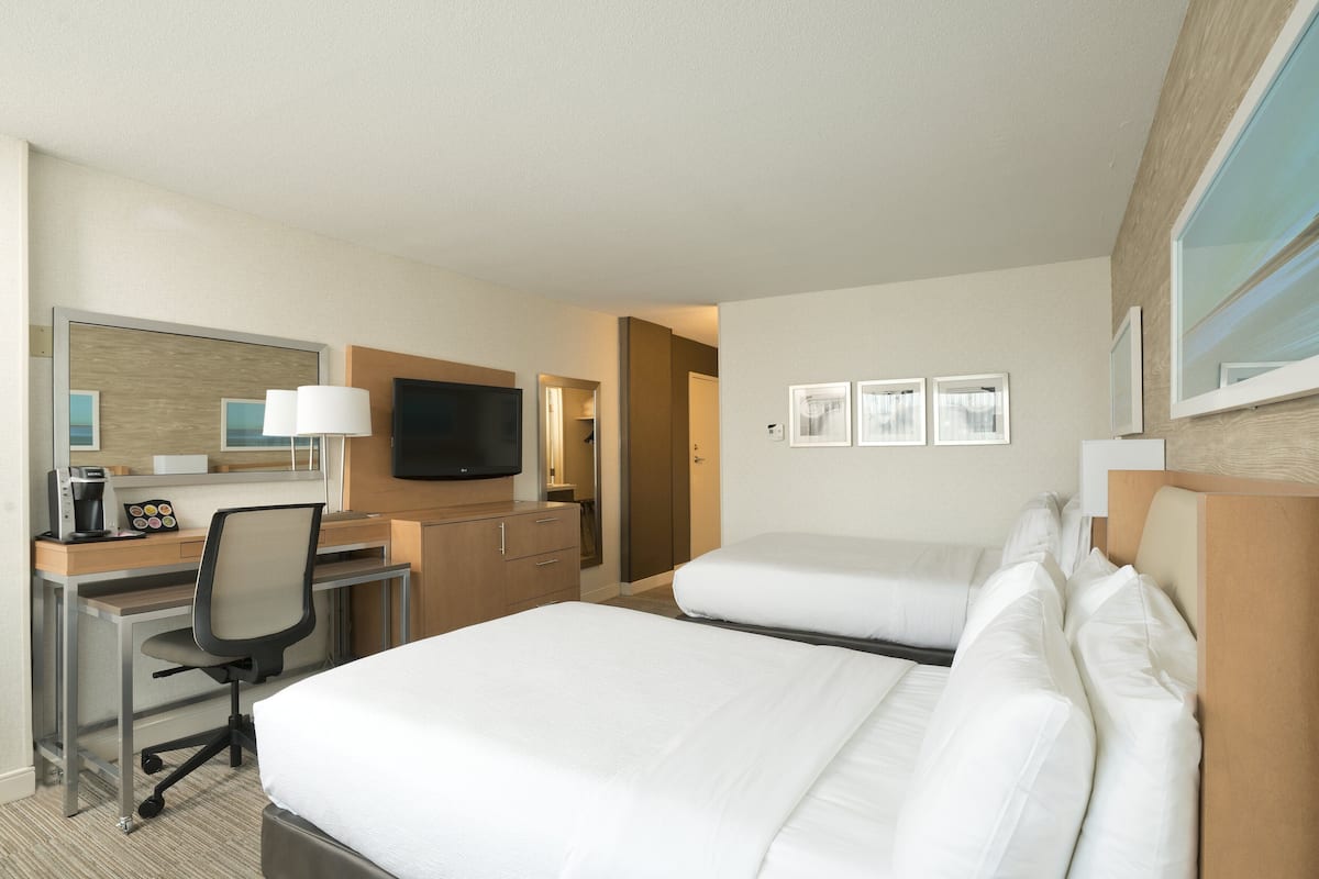 Pillowtop beds, in-room safe, desk, laptop workspace