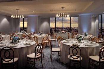 Banquet hall at Courtyard by Marriott Miami Coconut Grove