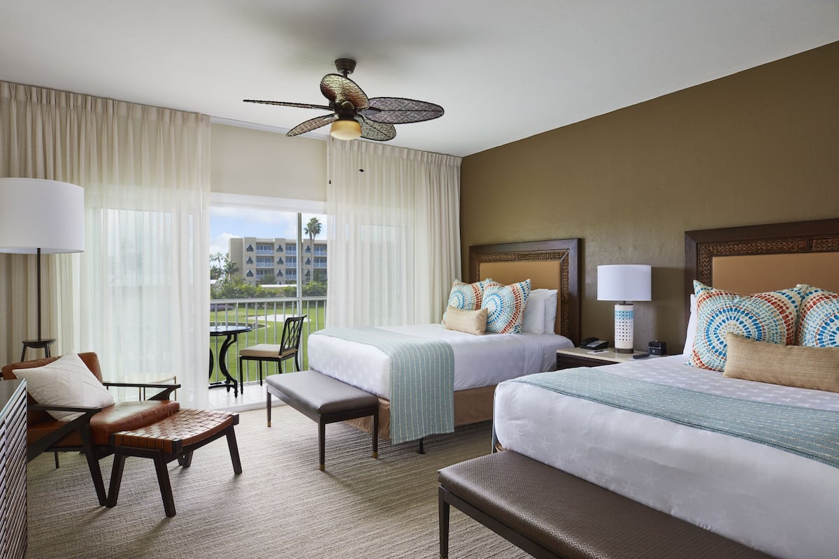 Premium bedding, in-room safe, desk, laptop workspace