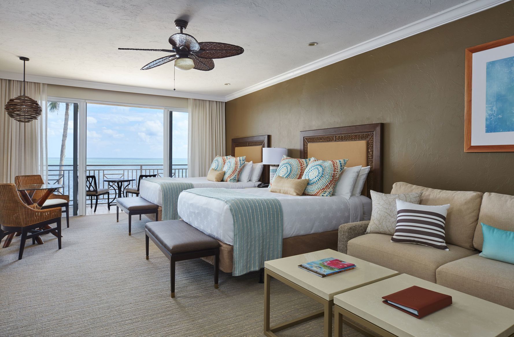 Premium bedding, in-room safe, desk, laptop workspace