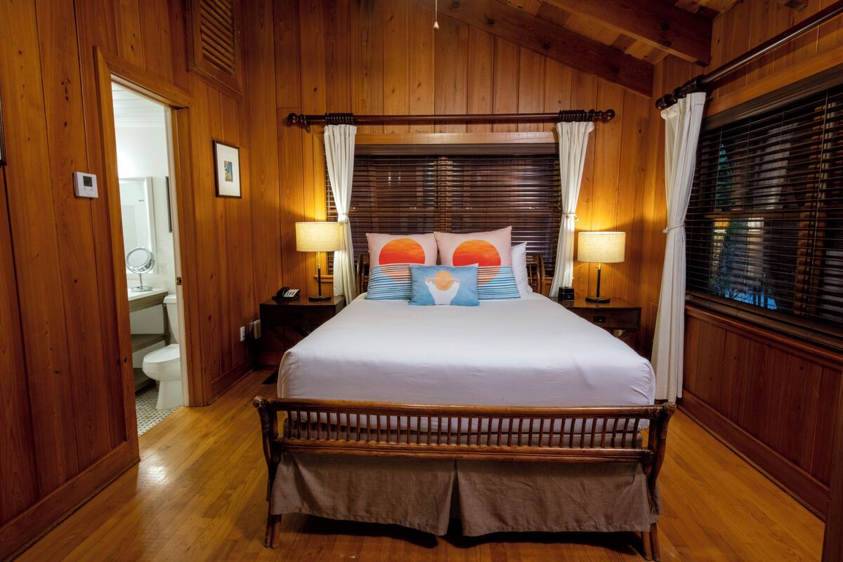 Room, 1 Bedroom, Resort View | Premium bedding, in-room safe, desk, laptop workspace