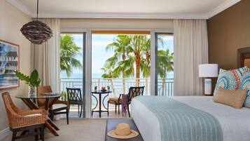 Premium bedding, in-room safe, desk, laptop workspace