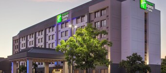 Holiday Inn Express & Suites Mississauga-Toronto Southwest by IHG