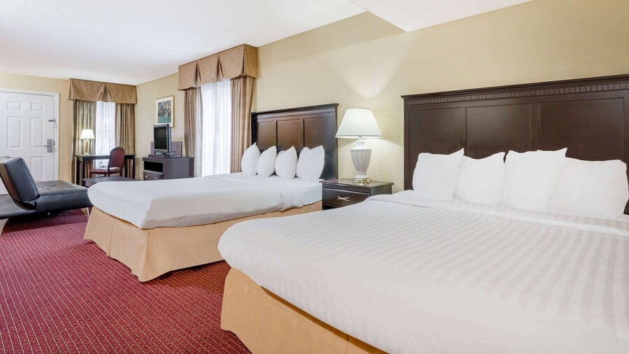 Hawthorn Extended Stay by Wyndham Columbus North