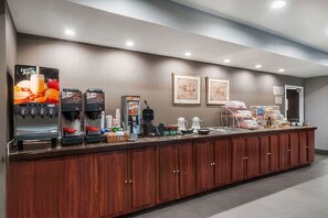 Free daily continental breakfast - Hawthorn Extended Stay by Wyndham Columbus North (Columbus)