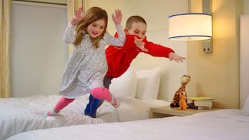 Studio Suite, 1 Bedroom | 1 bedroom, premium bedding, desk, laptop workspace