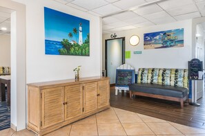 Reception - Tropical Winds Oceanfront Hotel (Daytona Beach)