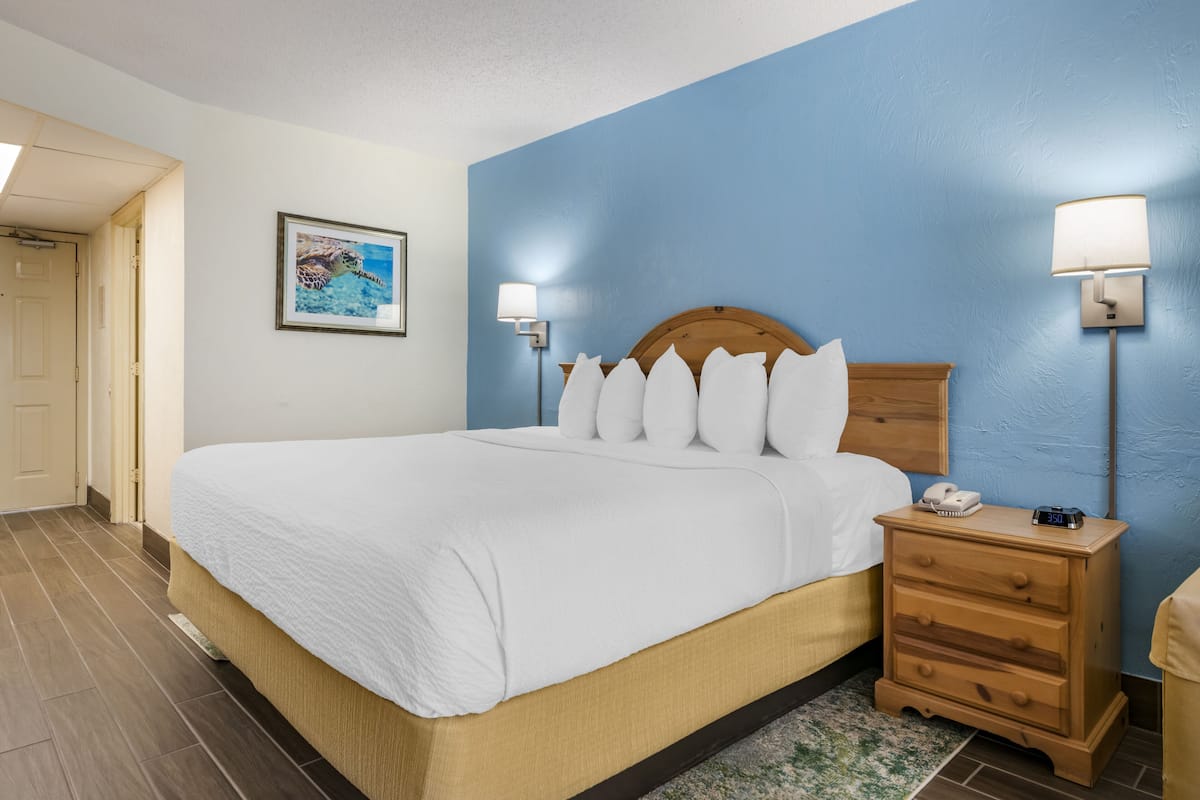 Premium bedding, in-room safe, blackout curtains, iron/ironing board