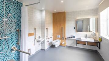 Caja de seguridad en la habitación y escritorio