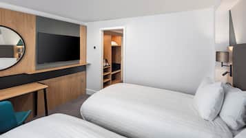 Standard Room, 2 Single Beds | In-room safe, desk, laptop workspace, iron/ironing board