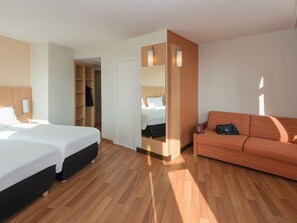 1 bedroom, desk, iron/ironing board, free WiFi