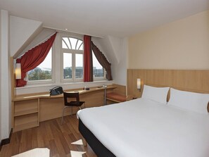 Desk, iron/ironing board, free WiFi, bed sheets
