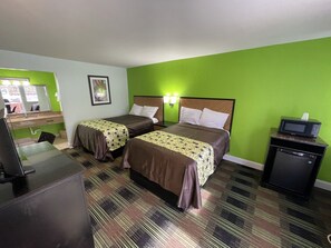 Desk, free WiFi, bed sheets - Bowers Hill Inn (Chesapeake)