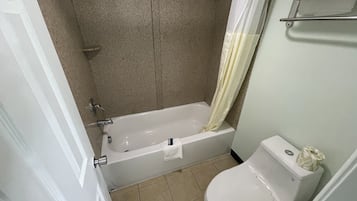 花灑/浴缸組合、提供毛巾