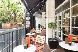 Bar (in der Unterkunft)