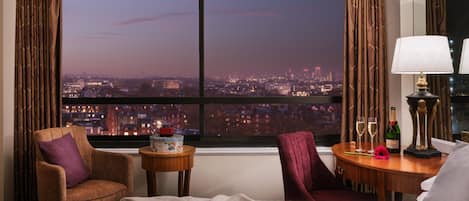 1 bedroom, minibar, in-room safe, desk