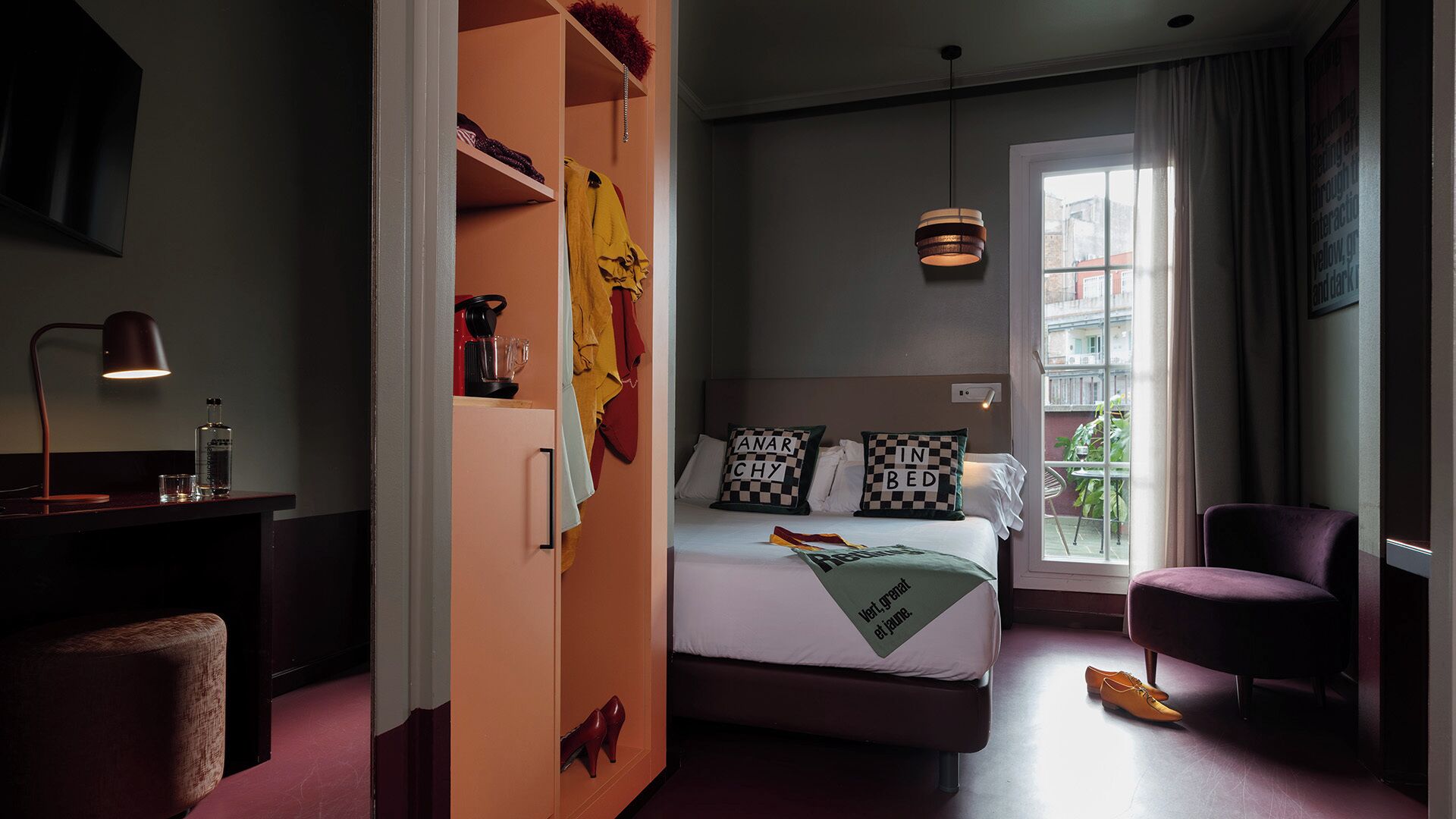 Basic Double Room, Terrace | Minibar, desk, blackout curtains, soundproofing