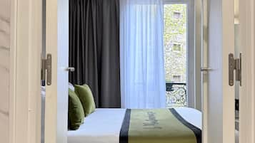Chambre Classique, 1 lit double, non-fumeurs | Literie de qualité supérieure, minibar, coffres-forts dans les chambres